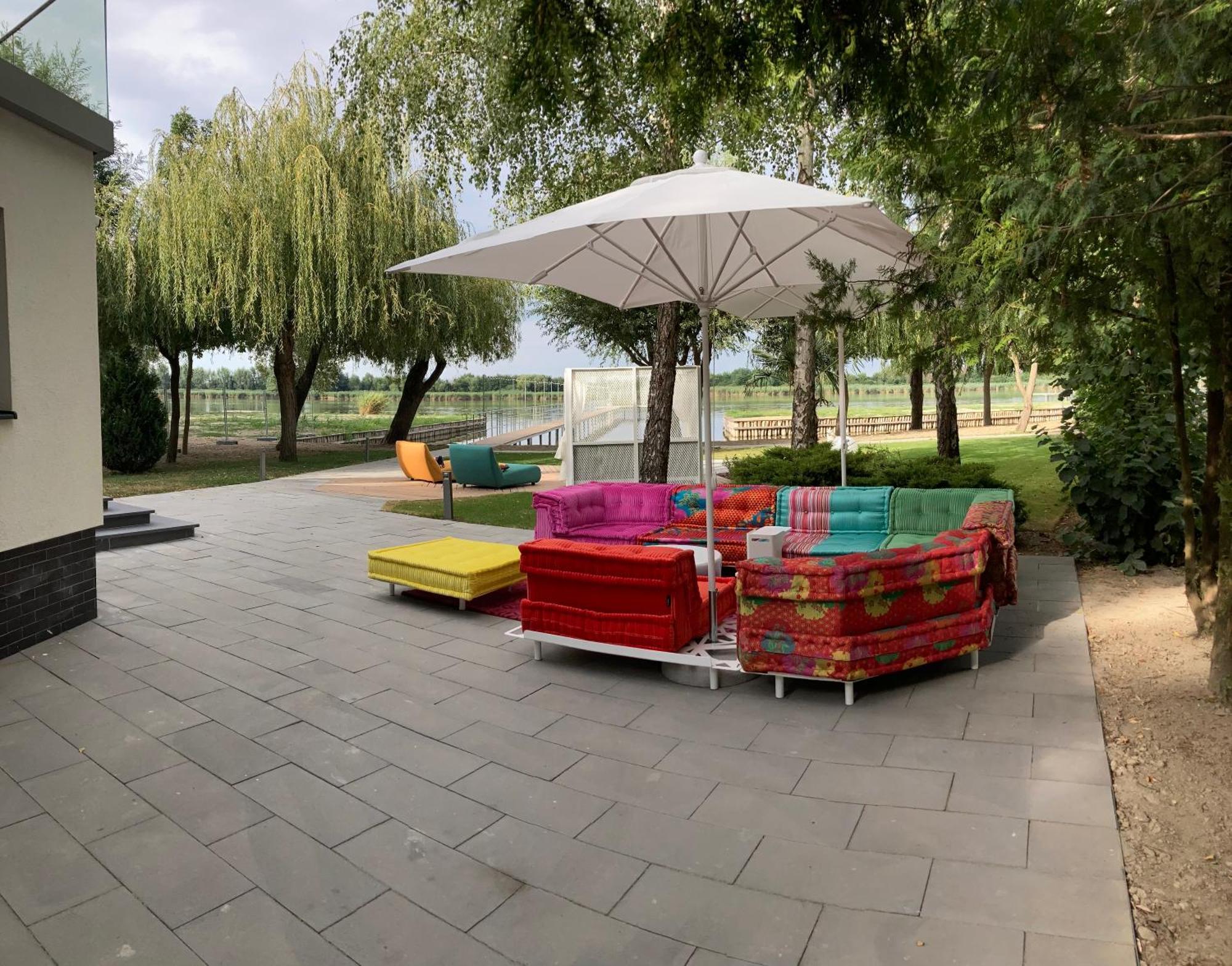 Donautica Hotel & Restaurant Fadd-Dombori Exterior photo